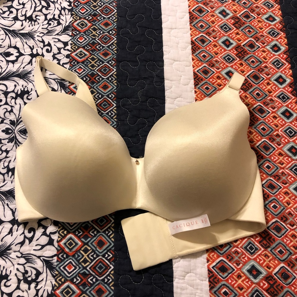 Cacique lightly lined backsmoother balconette 38F